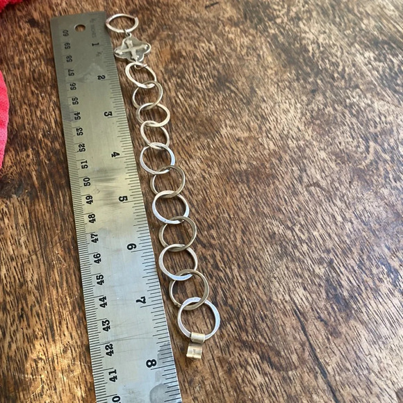 Sterling silver circle link cross bracelet - Picture 3 of 6